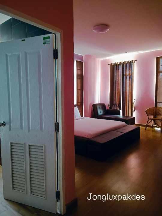 우따라딧 Jong Lux Pak Dee B&B 외부 사진